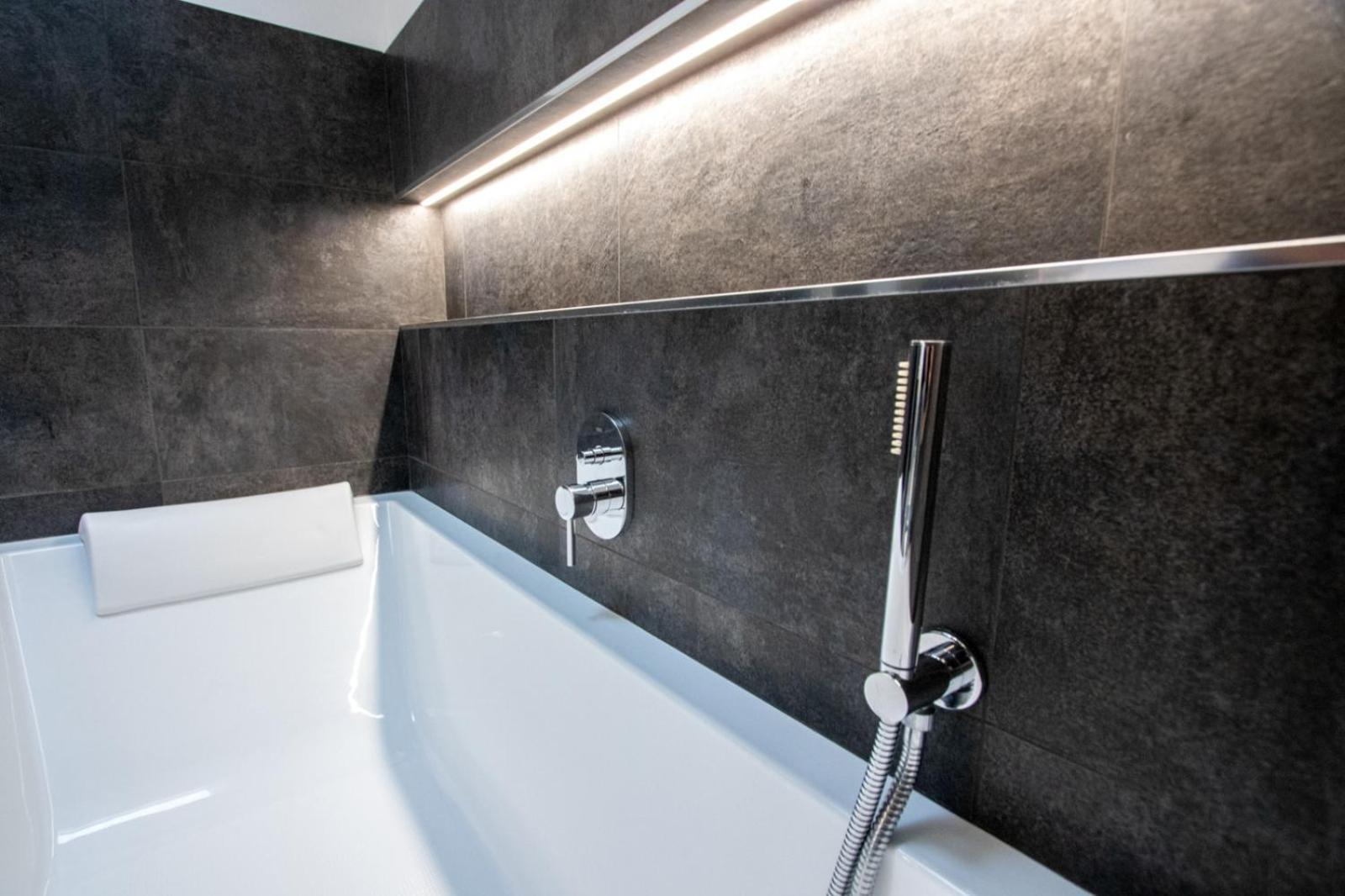 Wolvesdensuite Con Terrazzi E Garage Gratuito Apartment Mailand